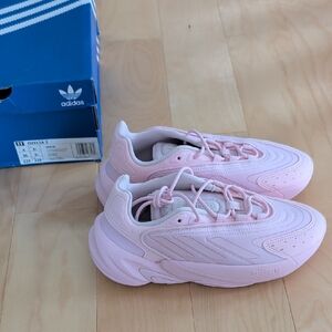 BNIB Adidas Ozelia J Kid's Pink Sneakers